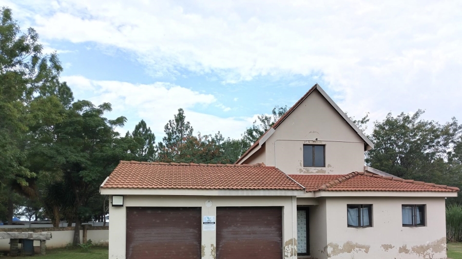 3 Bedroom Property for Sale in Vaaldam SH Free State
